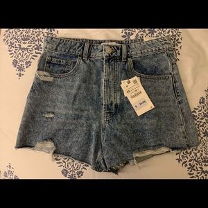Zara women’s blue denim shorts. Size 10.